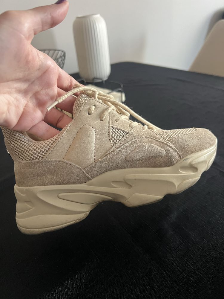 Steve Madden бежови сникърси