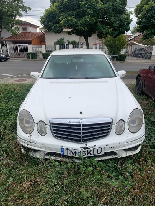 Mercedes-Benz W211 E200 CDI