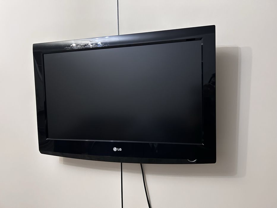 Продам телевизор LG