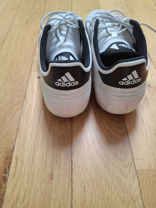 Футболни обувки Adidas