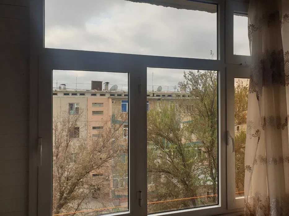 Срочно 2 хонали квартира сотилади 5 микрн Навруз