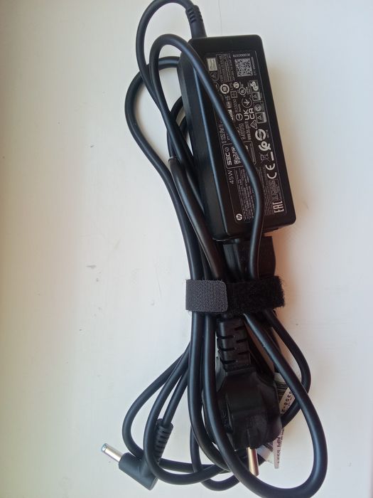 Зарядка для ноутбука оригинал
