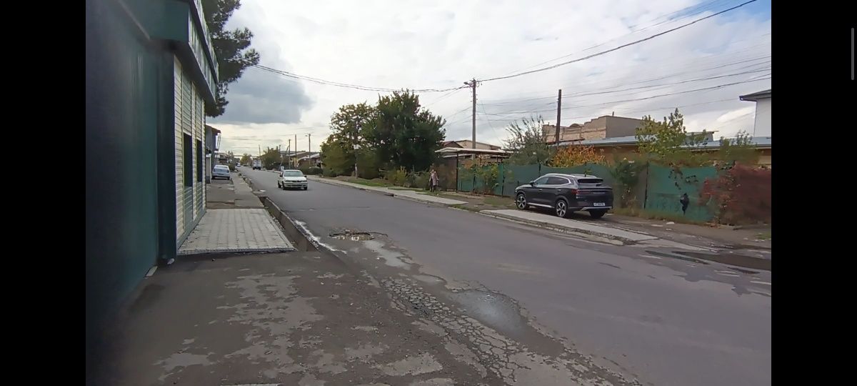 Угловой дом вдоль дороги Мирабад Файзабад ул. Отчопар Фергана йули