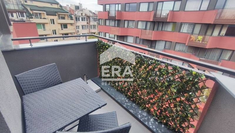 ЕКСКЛУЗИВНО! Двустаен обзаведен апартамент под наем, над хипермаркет Б