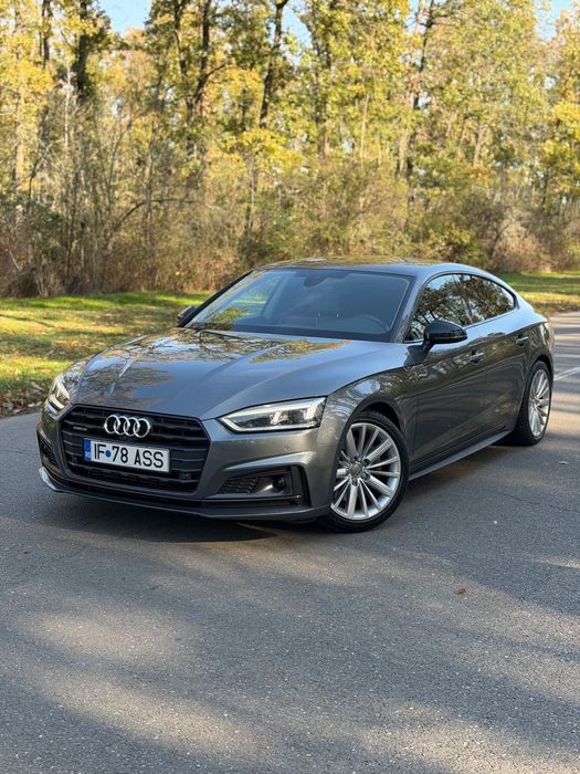 Audi A5 Mașina este foarte intretinuta