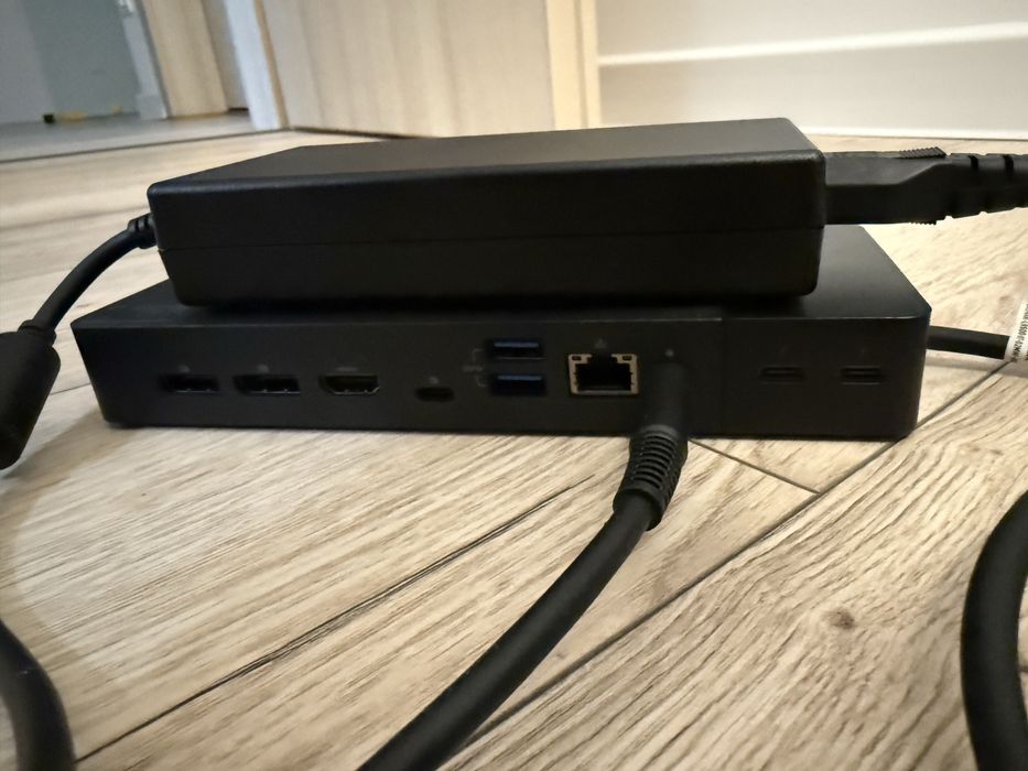 Docking Station Dell cu Thunderbolt, model WD19TB