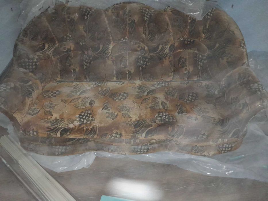 Холова гарнитура в добро състояние!Ползвана много малко време!