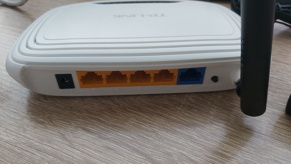 WiFi безжичен рутер TP Link TP-WR740N