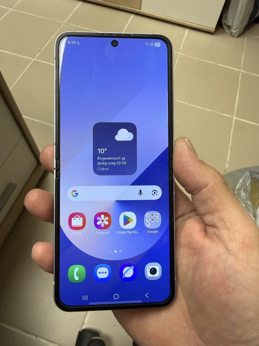 Samsung Galaxy Z Flip 6 12/256gb- отличен
