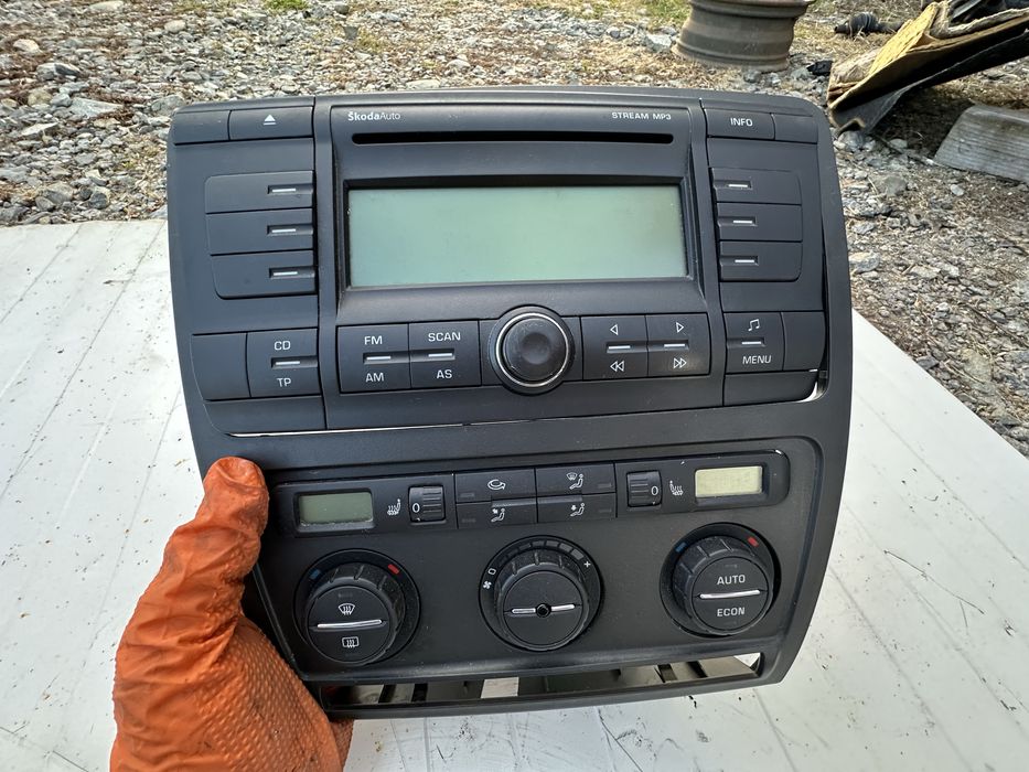 Multimedia Skoda Octavia 2, OEM, testata inainte de demontare