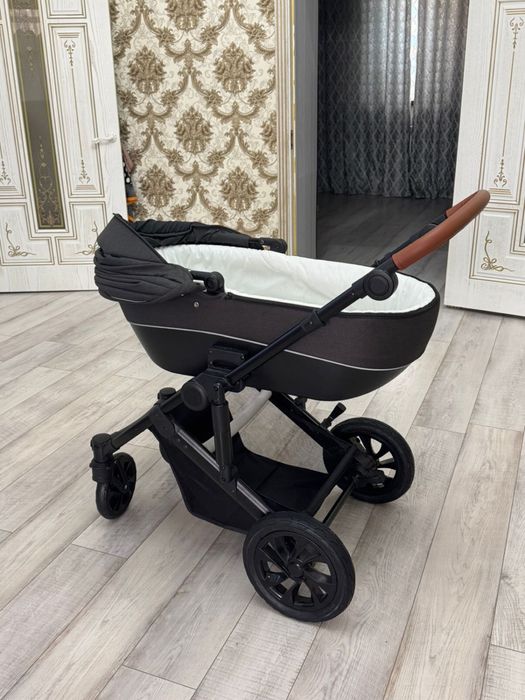 Коляска новая 3в1