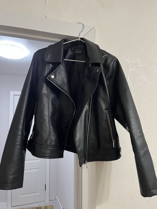 Продам куртку из эко кожи