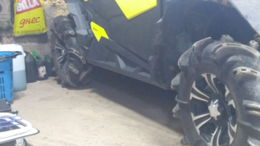 Продавам джанти с гуми  за UTV  ATV KAN AM