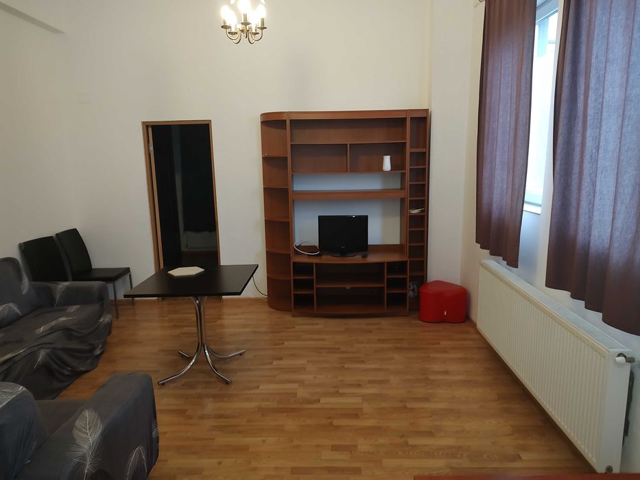inchiriez apartament 2 camere Piata Cazarmii
