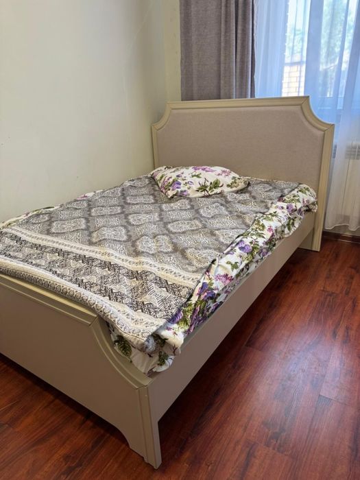 Кровать продам срочно