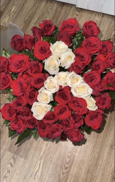 Цветы с буквый А в корзин