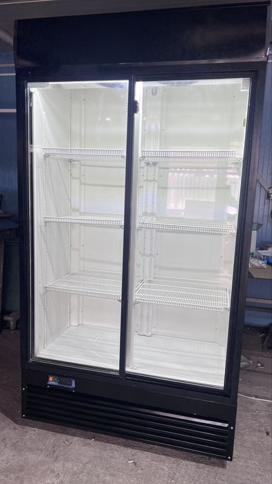 Vitrina frigorifica cu 2 usi si led