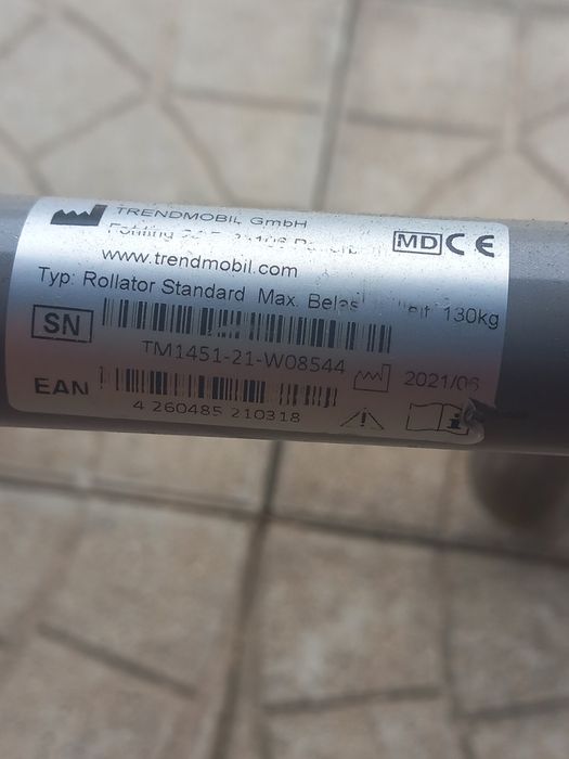 Cadru de mers,rolator