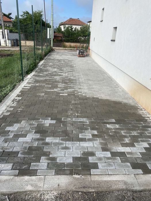 Полагане на павета , тротоарни плочи. Наливане и шлайфане на Бетон.