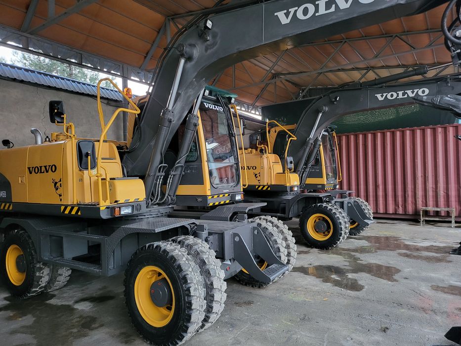 Karea dan Volvo 145 zurlari keldi