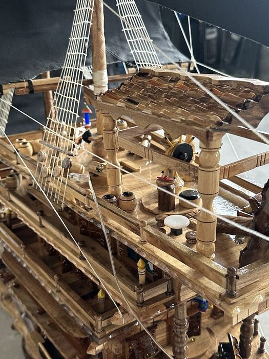 Yog'ochdan yasalgan yelkanli kema