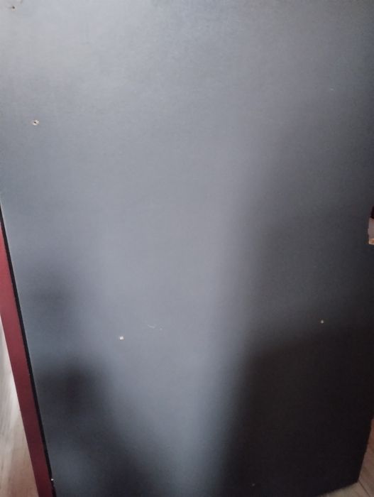 Кухненски ъглов шкаф от по- масивна композиция-  винено червен