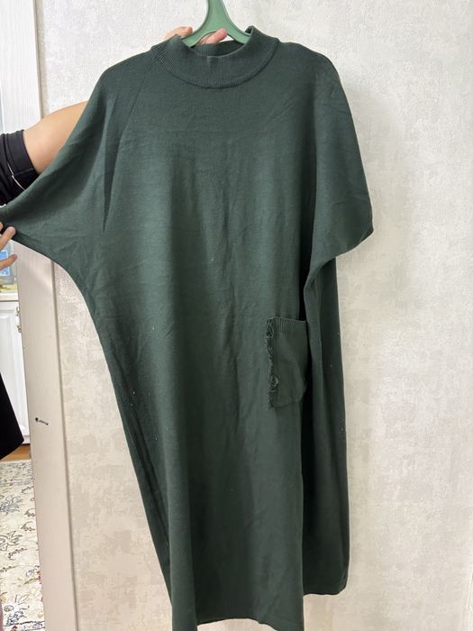 платья женские.