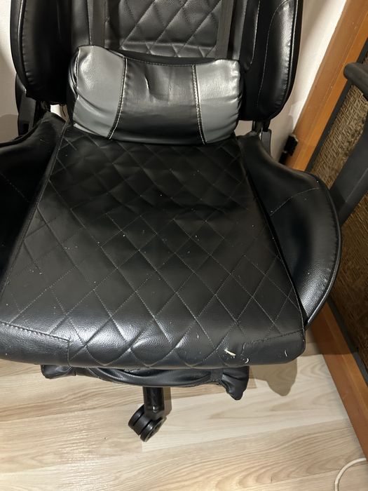 Scaun Gaming Genator intretinut fara probleme