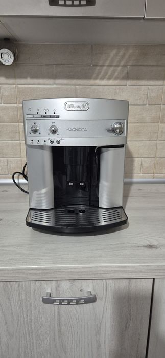 Vand espresor cafea delonghi