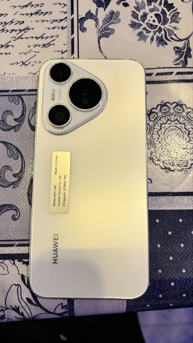 Смартфон Huawei Pura 70