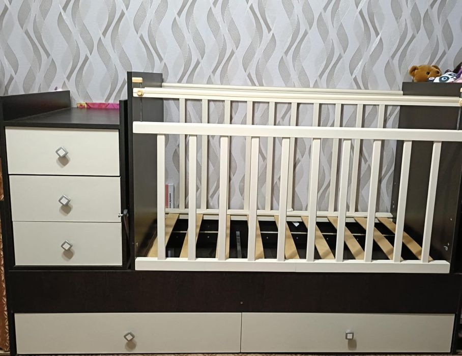 Детская кроватка