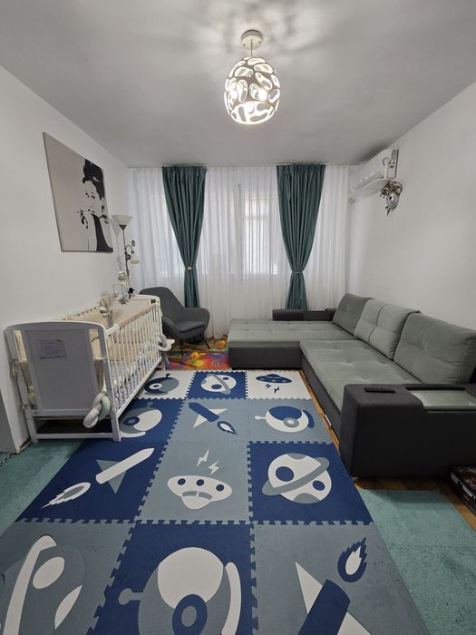 Vand Apartament Micro 16