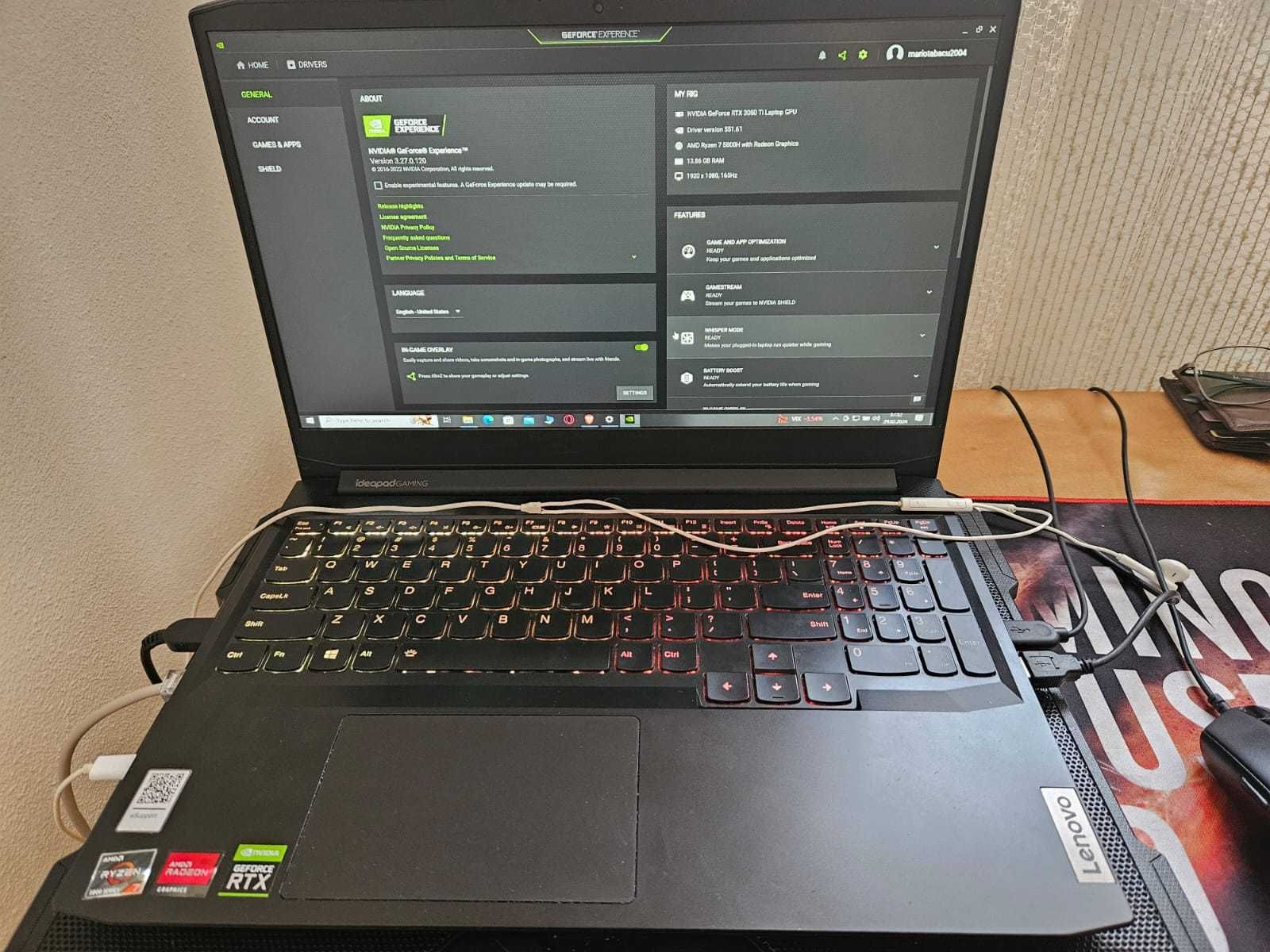 Vand laptop gaming lenovo.