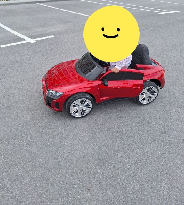 Акумулаторна кола Audi RS e-tron 717 червен