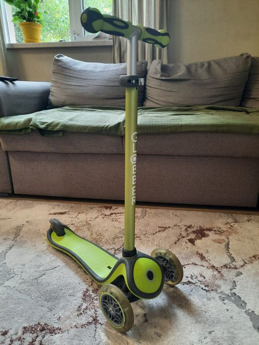 Тротинетка Globber 3 в 1.


Тротинетката успява да съчетае в себе си 3