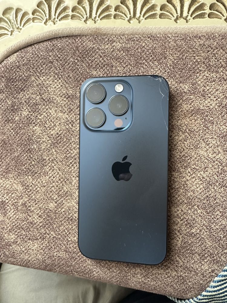 iphone 15 pro темно синий