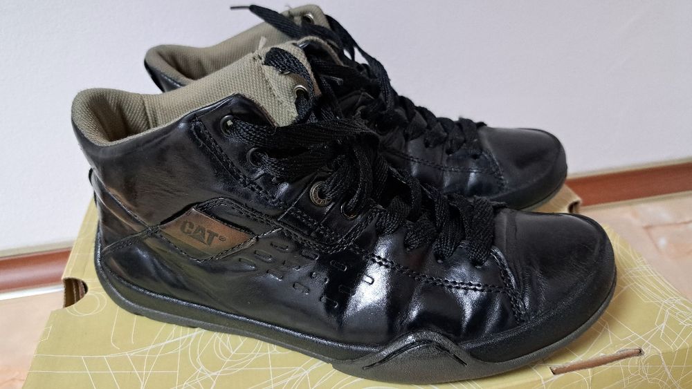 Ghete din piele - CAT