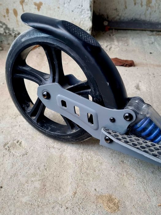 Trotinetă pliabilă Crivit + cască de protecție marimea S (53-56)