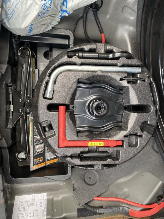 Roata rezerva slim kit cric cheie roti Audi A4 B8 B9 A5 A6 C7 C8