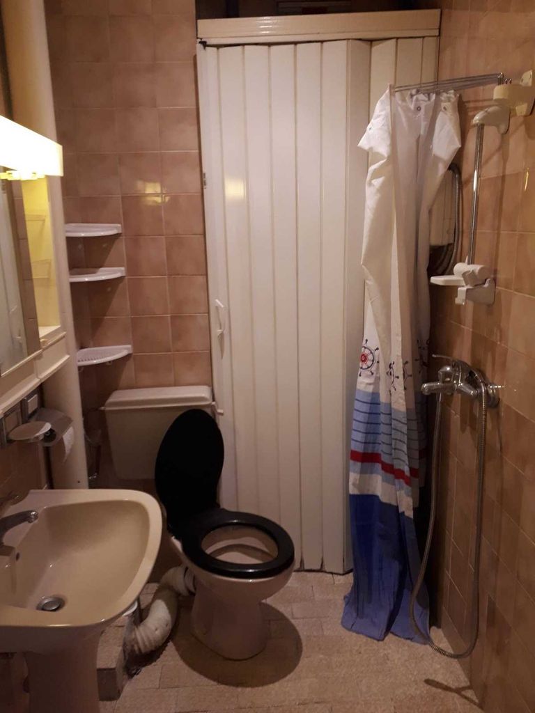 Продава се Двустаен апартамент в Варна, Младост 1 - 51 кв.м за 1616 €/кв.м - Снимка #4