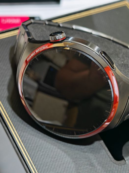 Huawei Watch 4 Pro Space Edition! Като Нов! Гаранция Yettel 2026 г.
