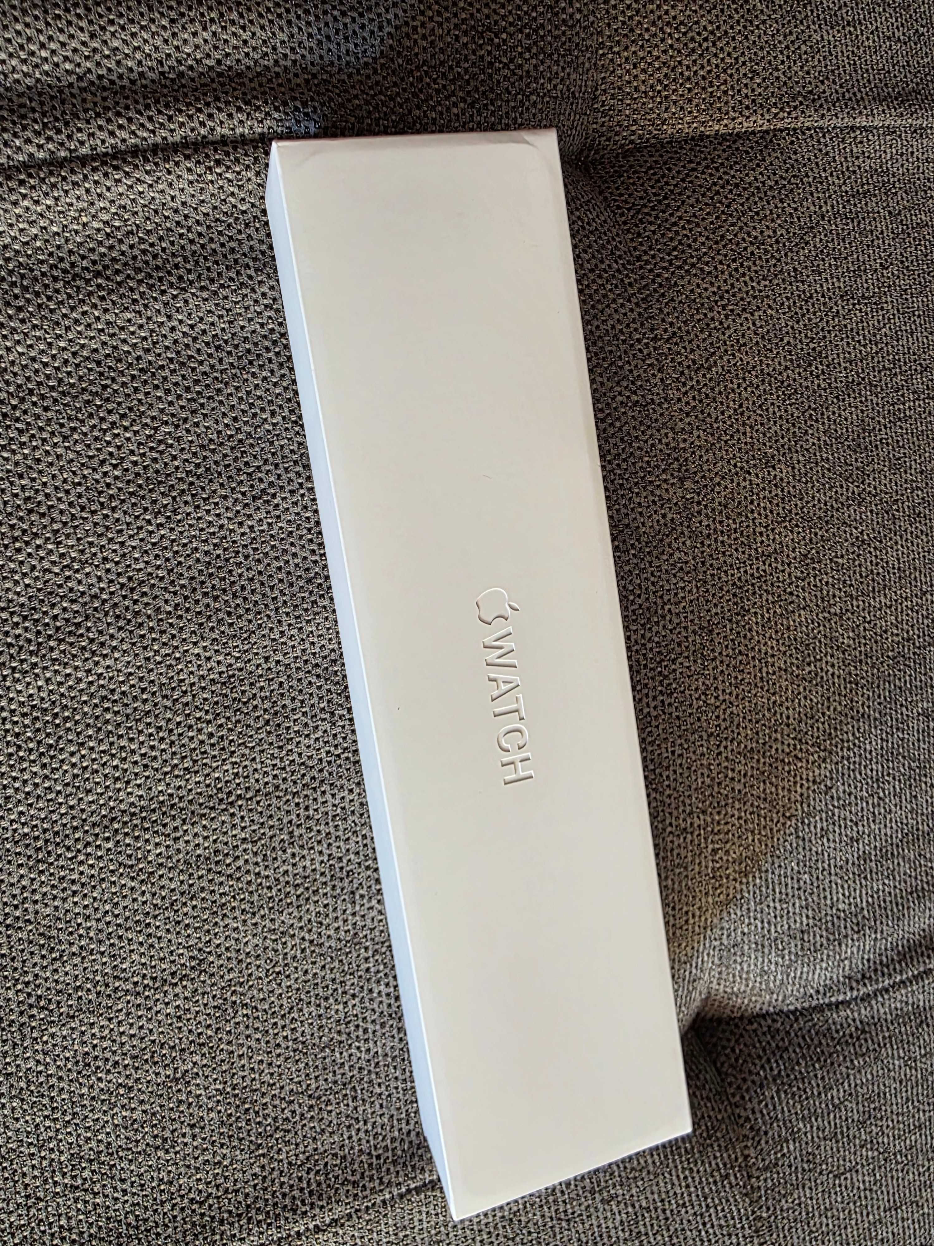 Apple Watch Series 6 40mm gold aluminium + зарядно
