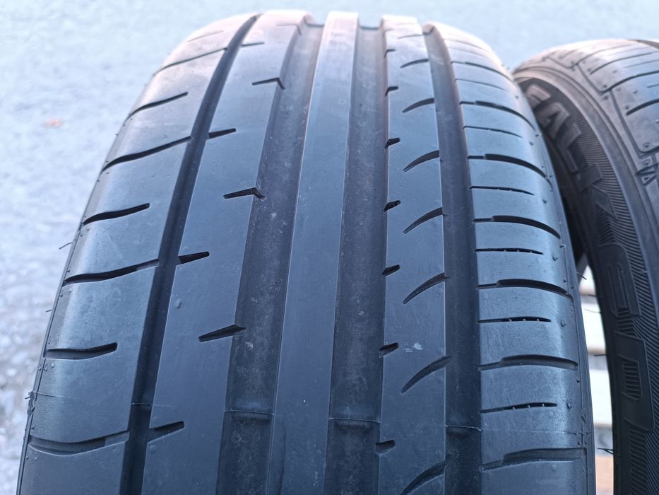 2бр. летни гуми 215/50/18 Falken