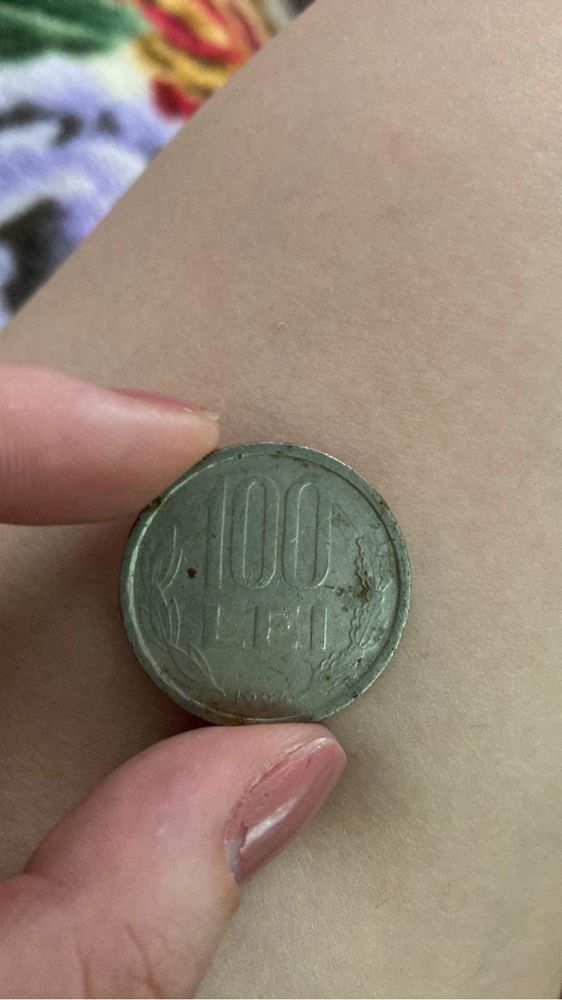 Vand moneda100 lei vechi