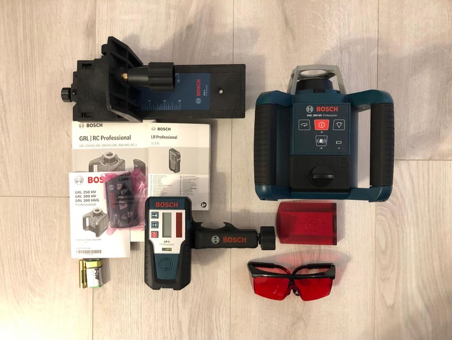 Nivela Laser rotativ Bosch GRL 300 HV cu receptor
