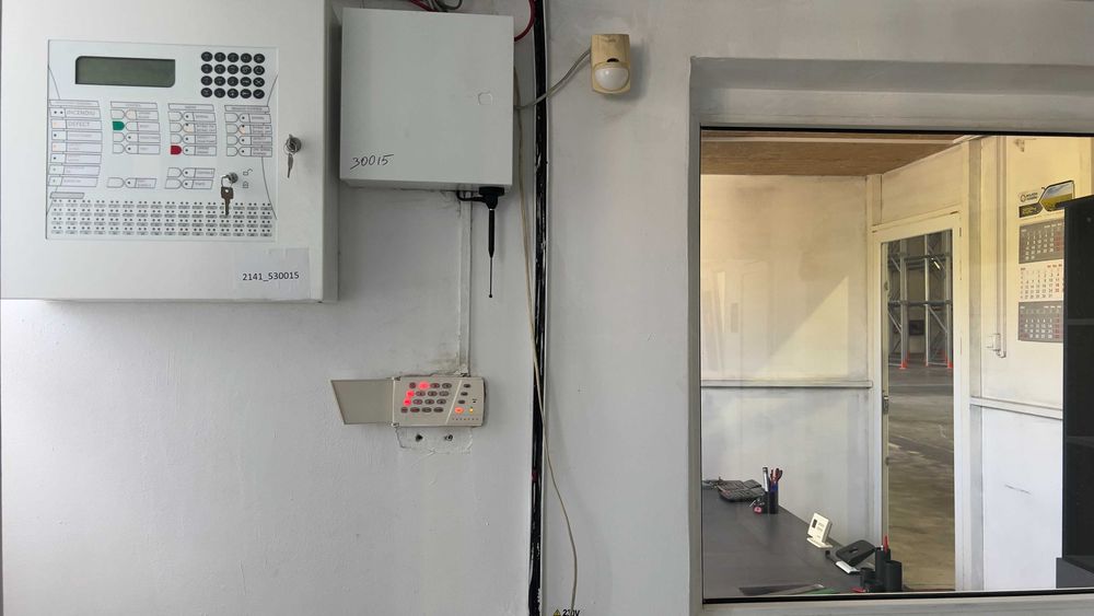 Inchiriez Hala Industriala