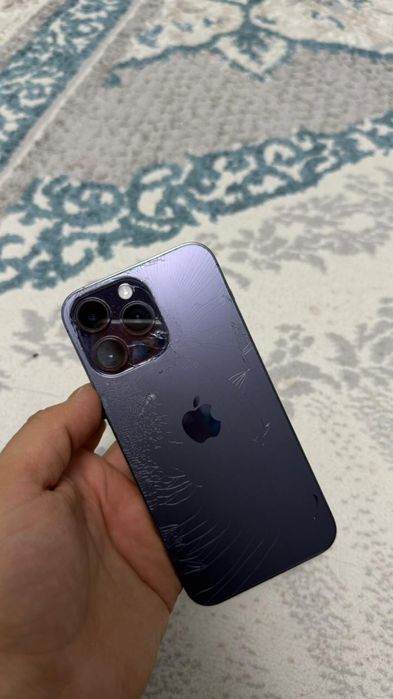 продается 14 pro max