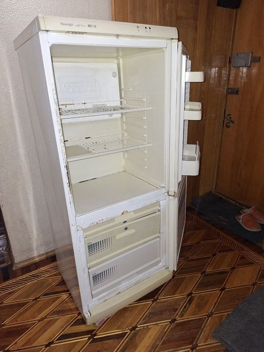 Холодильник продается