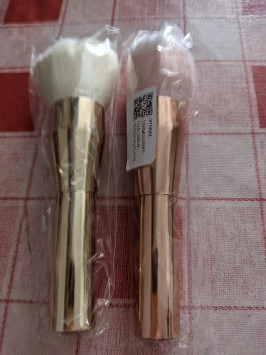 Pensule noi pentru machiaj diferite tipuri. Pret de la 7 la 40 lei.