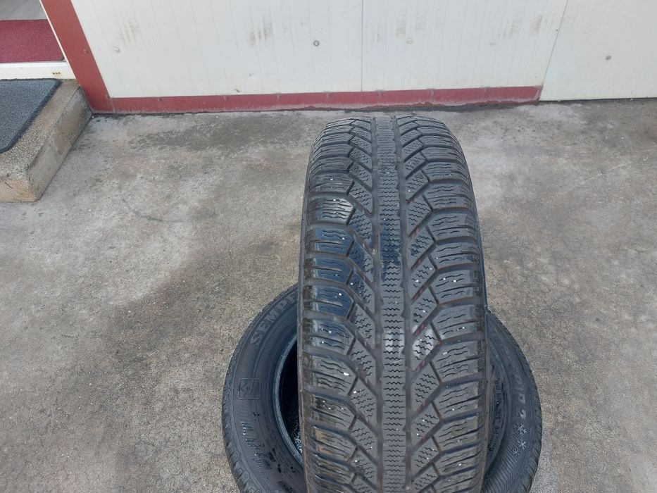 100 lei bucata! Doua anvelope M+S/IARNA 195 60 15 Semperit